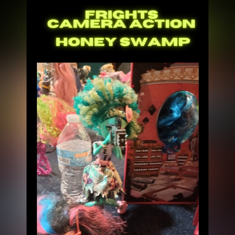 Monster High Frights Camera Action Honey Swamp